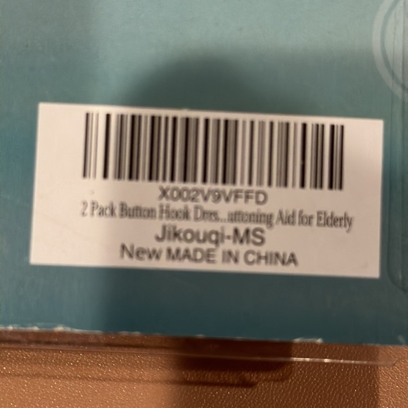 New in package 2 button hook and zipper pulls. - Picture 4 of 4